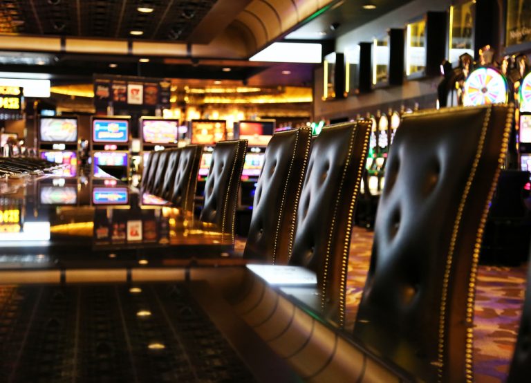 are the casinos closed in las vegas